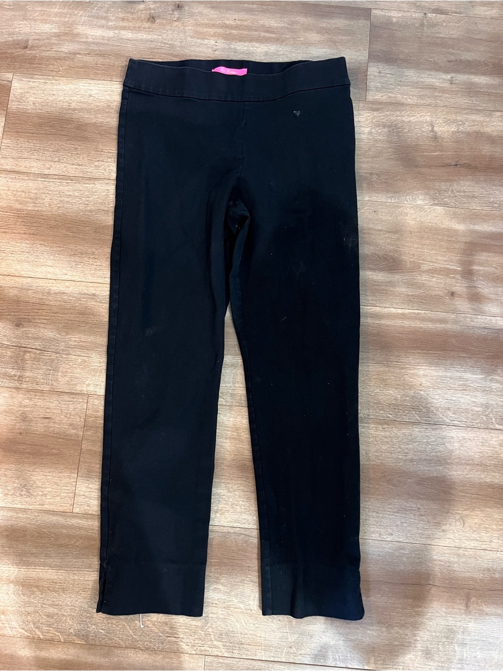 Lilly Pulitzer Black Pull-On Crop Pants with Pink Waist Tag